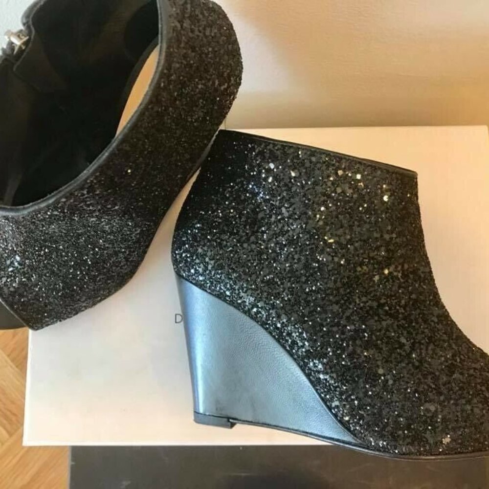 Tatoosh Sparkling Black Wedge Booties 7.5